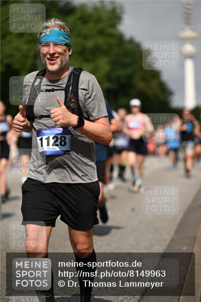 29.06.2025 - hella hamburg halbmarathon Dr. Thomas Lammeyer http://msf.ph/oto/8149963 29.06.2025 10:06:34 Kennedybrücke 1128, 1254, 1432, 1733, 2322, 2323, 2685, 3780, 3919, 4663, 4985, 5742, 5763, 6166, 6295, 6322, 6708, 6860, 7049, 7243, 7323, 8364, 8662, 8749, 9020, 9021, 9928, 10295, 10539, 10866, 11191, 11250 meine-sportfotos.de