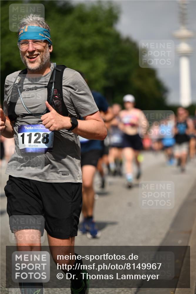 29.06.2025 - hella hamburg halbmarathon Dr. Thomas Lammeyer http://msf.ph/oto/8149967 29.06.2025 10:06:34 Kennedybrücke 1128, 1254, 1432, 1733, 2322, 2323, 2685, 3780, 3919, 4663, 4985, 5742, 5763, 6166, 6295, 6322, 6708, 6860, 7049, 7243, 7323, 8364, 8662, 8749, 9020, 9021, 9928, 10295, 10539, 10866, 11191, 11250 meine-sportfotos.de