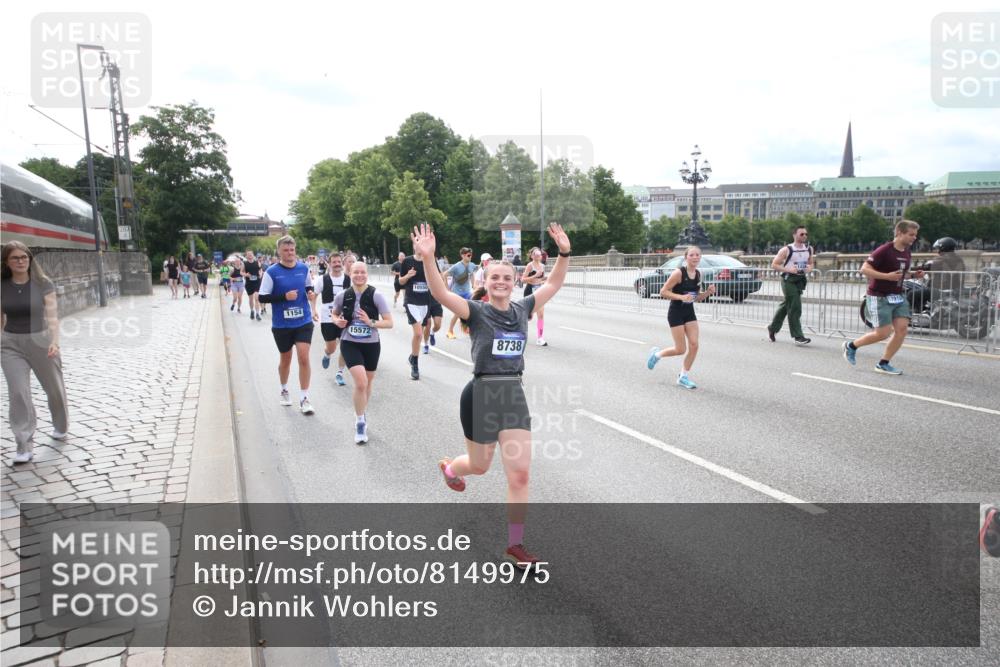 29.06.2025 - hella hamburg halbmarathon Jannik Wohlers http://msf.ph/oto/8149975 29.06.2025 10:19:43 Lombardsbrücke 1110, 1115, 2064, 3278, 3842, 4539, 4585, 4614, 4737, 4739, 5397, 5556, 5659, 5811, 5812, 7137, 7519, 7739, 7744, 7808, 8387, 8462, 8738, 9196, 9735, 10550, 10595, 10622, 10701, 11028, 13002, 13192, 13634, 13910, 14014, 14024, 14425, 14564, 15529, 15572, 15619, 15948, 16164, 16322, 16480, 16611, 16714, 16991, 17076, 17123, 17454, 17456, 17913, 18114, 18368, 18648, 18685 meine-sportfotos.de