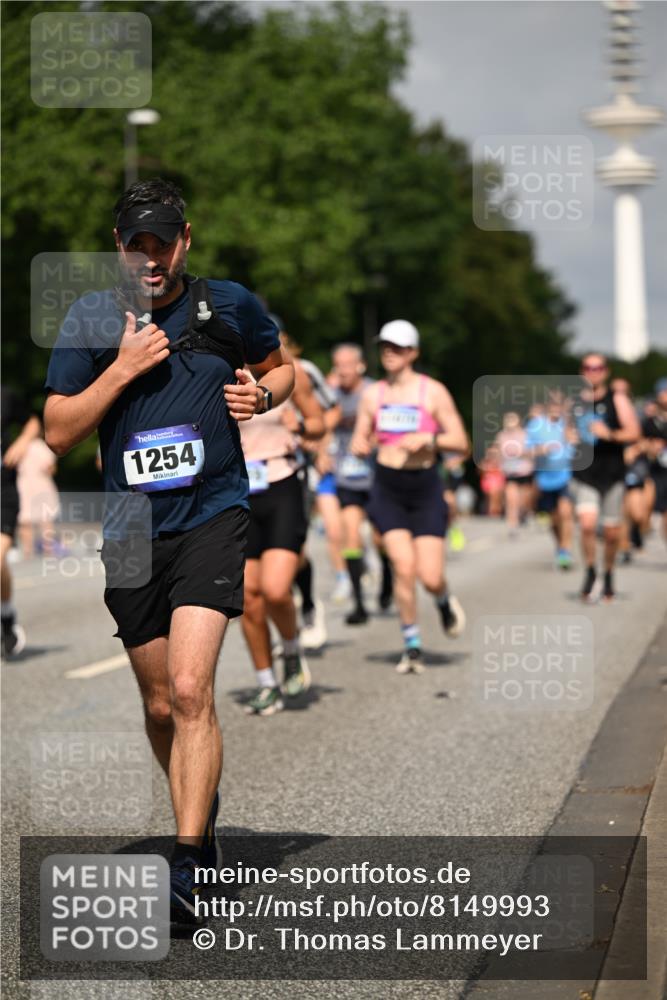 29.06.2025 - hella hamburg halbmarathon Dr. Thomas Lammeyer http://msf.ph/oto/8149993 29.06.2025 10:06:35 Kennedybrücke 1128, 1254, 1432, 1733, 2142, 2322, 2323, 2685, 3780, 3919, 4663, 4985, 5742, 5763, 6166, 6295, 6708, 6860, 7049, 7243, 7323, 8364, 8662, 8749, 9020, 9021, 9928, 10295, 10539, 10866, 11191, 11250 meine-sportfotos.de