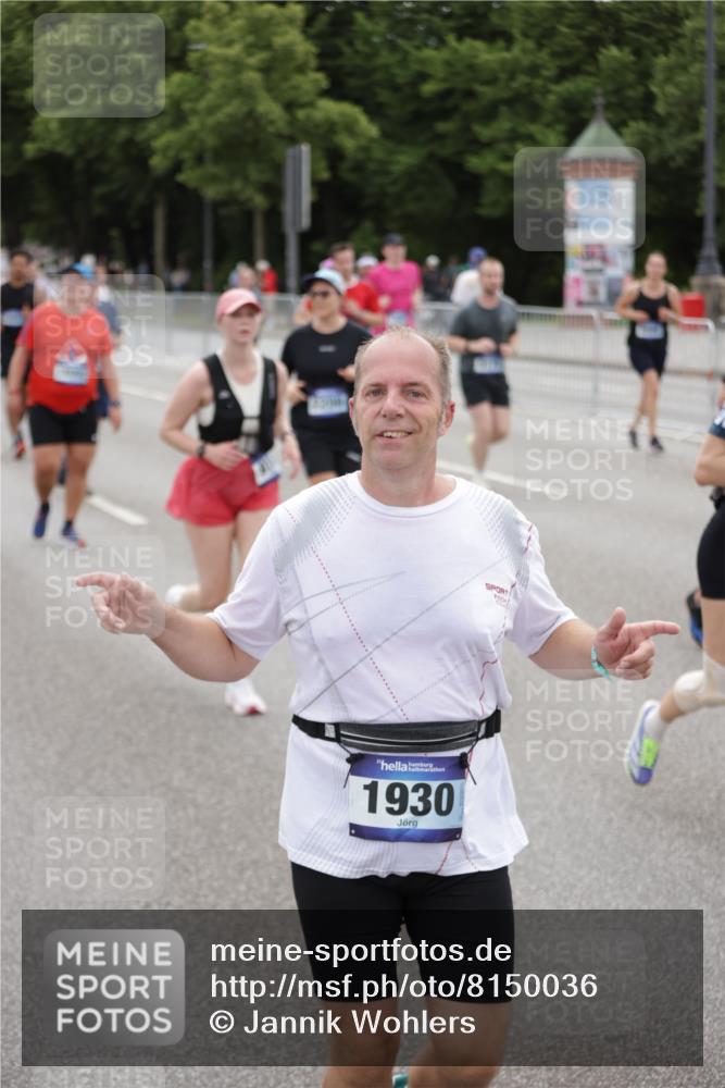 29.06.2025 - hella hamburg halbmarathon Jannik Wohlers http://msf.ph/oto/8150036 29.06.2025 10:50:24 Lombardsbrücke 1129, 1208, 1930, 2200, 2358, 2859, 3184, 3229, 3647, 3838, 4642, 4695, 4771, 4848, 6178, 7133, 7141, 7161, 7938, 8200, 8779, 8833, 8986, 9096, 9168, 9933, 10029, 10437, 10552, 10614, 10636, 11577, 12392, 12393, 12800, 13468, 13981, 14010, 14534, 14640, 14762, 14767, 14773, 15105, 15416, 16500, 16501, 16553, 16727, 16729, 16904, 17337, 17648, 17735 meine-sportfotos.de