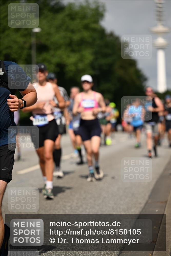 29.06.2025 - hella hamburg halbmarathon Dr. Thomas Lammeyer http://msf.ph/oto/8150105 29.06.2025 10:06:36 Kennedybrücke 1128, 1254, 1432, 1733, 2142, 2322, 2323, 2685, 3780, 3919, 4663, 4985, 5742, 5763, 6166, 6295, 6708, 6860, 6997, 7049, 7243, 7323, 8364, 8662, 8749, 9020, 9021, 9928, 10295, 10539, 10866, 11191, 11250 meine-sportfotos.de