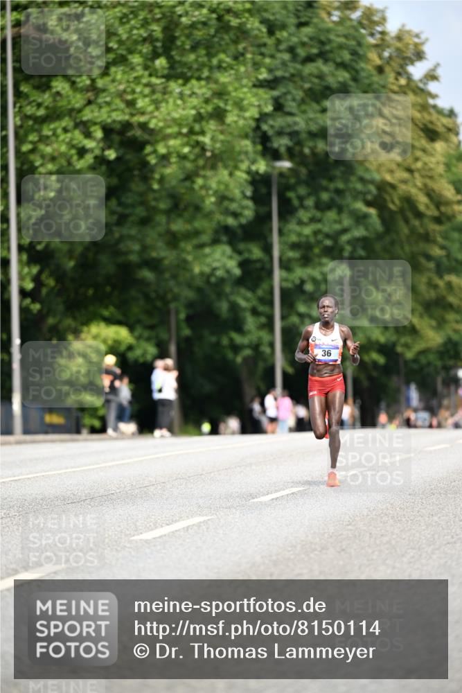 29.06.2025 - hella hamburg halbmarathon Dr. Thomas Lammeyer http://msf.ph/oto/8150114 29.06.2025 09:38:10 Kennedybrücke 36, 39, 47 meine-sportfotos.de