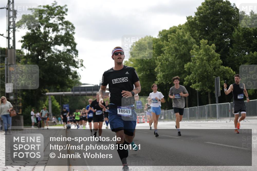 29.06.2025 - hella hamburg halbmarathon Jannik Wohlers http://msf.ph/oto/8150121 29.06.2025 10:13:36 Lombardsbrücke 1194, 1480, 1890, 4001, 4032, 4962, 5719, 6287, 6710, 8057, 8673, 9886, 10442, 10443, 11441, 11987, 12938, 13788, 15482, 15721, 15722, 15840, 17439, 17985, 18041, 18236, 18239 meine-sportfotos.de