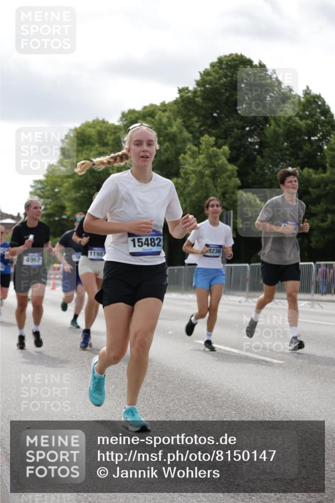 29.06.2025 - hella hamburg halbmarathon Jannik Wohlers http://msf.ph/oto/8150147 29.06.2025 10:13:37 Lombardsbrücke 1194, 1480, 1890, 4032, 4962, 6287, 6710, 8057, 8673, 9886, 10442, 10443, 11441, 11987, 12938, 13788, 15482, 15721, 15722, 15840, 17439, 17985, 18041, 18236, 18239 meine-sportfotos.de