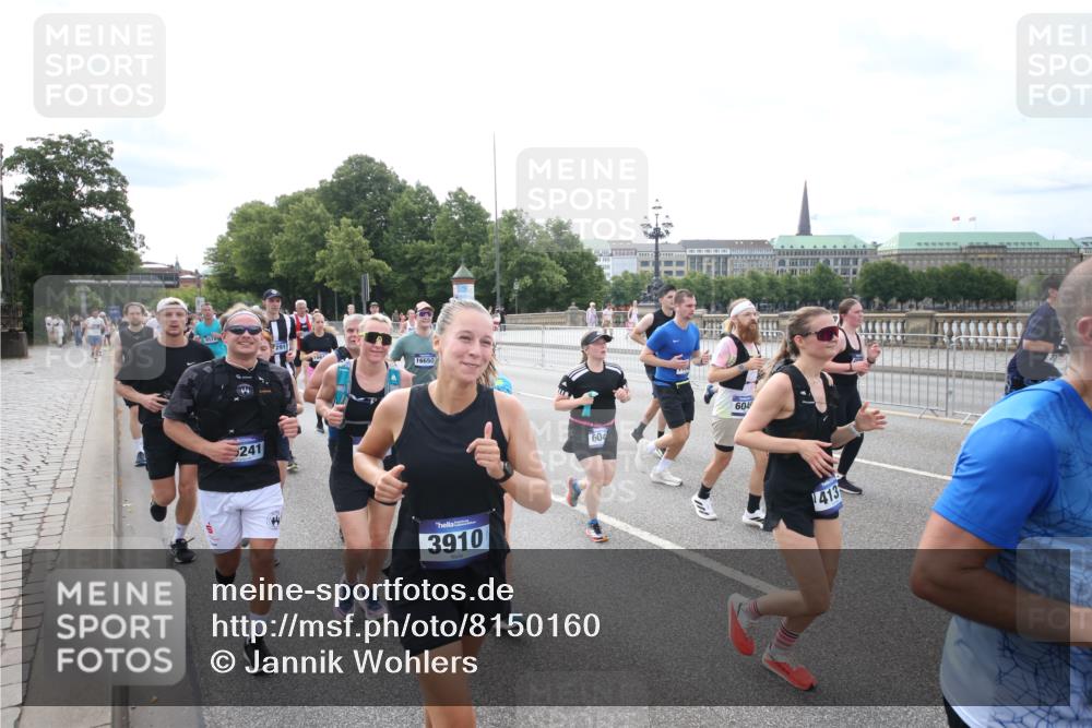 29.06.2025 - hella hamburg halbmarathon Jannik Wohlers http://msf.ph/oto/8150160 29.06.2025 10:22:01 Lombardsbrücke 1187, 1419, 1598, 2022, 2351, 2886, 3108, 3430, 3457, 3511, 3910, 3946, 4113, 4114, 4131, 4556, 4559, 4829, 4969, 4970, 5079, 5838, 6030, 6048, 6049, 6303, 6307, 6347, 6820, 6826, 6899, 7097, 7794, 8511, 8855, 8884, 8931, 9204, 9516, 9598, 10065, 10241, 10432, 10573, 10663, 10917, 10961, 11046, 11440, 12933, 13248, 13369, 13460, 13472, 13820, 13963, 14079, 14240, 14314, 14333, 14334, 14442, 14901, 14903, 14906, 14980, 15114, 19154 meine-sportfotos.de