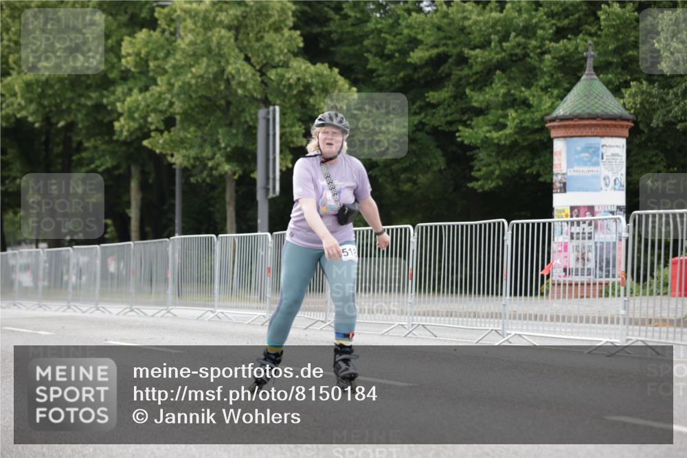 29.06.2025 - hella hamburg halbmarathon Jannik Wohlers http://msf.ph/oto/8150184 29.06.2025 09:15:21 Lombardsbrücke  meine-sportfotos.de