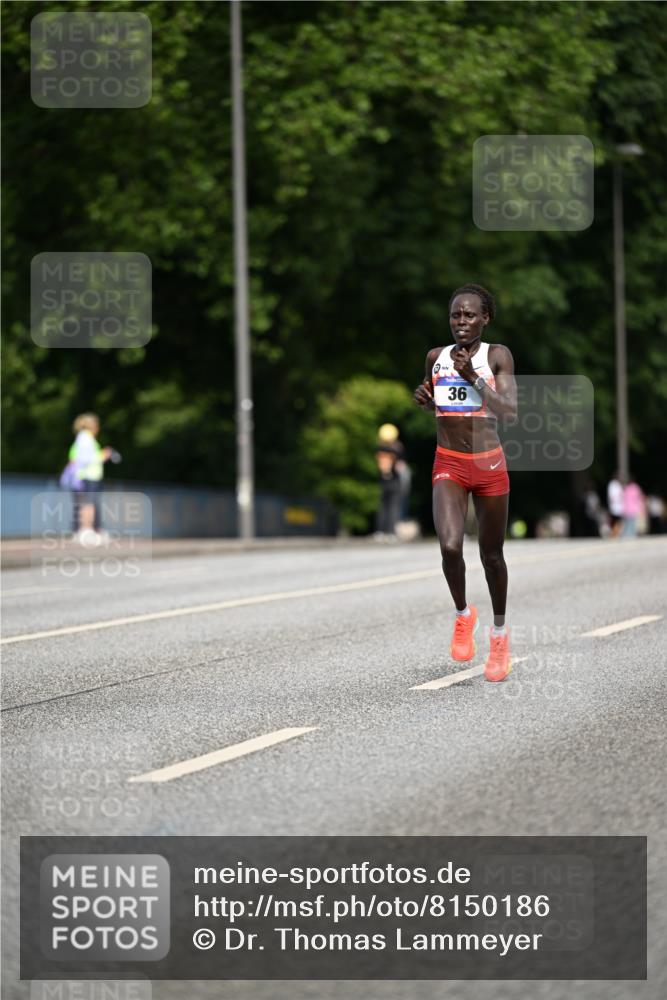 29.06.2025 - hella hamburg halbmarathon Dr. Thomas Lammeyer http://msf.ph/oto/8150186 29.06.2025 09:38:12 Kennedybrücke 36, 39, 47 meine-sportfotos.de