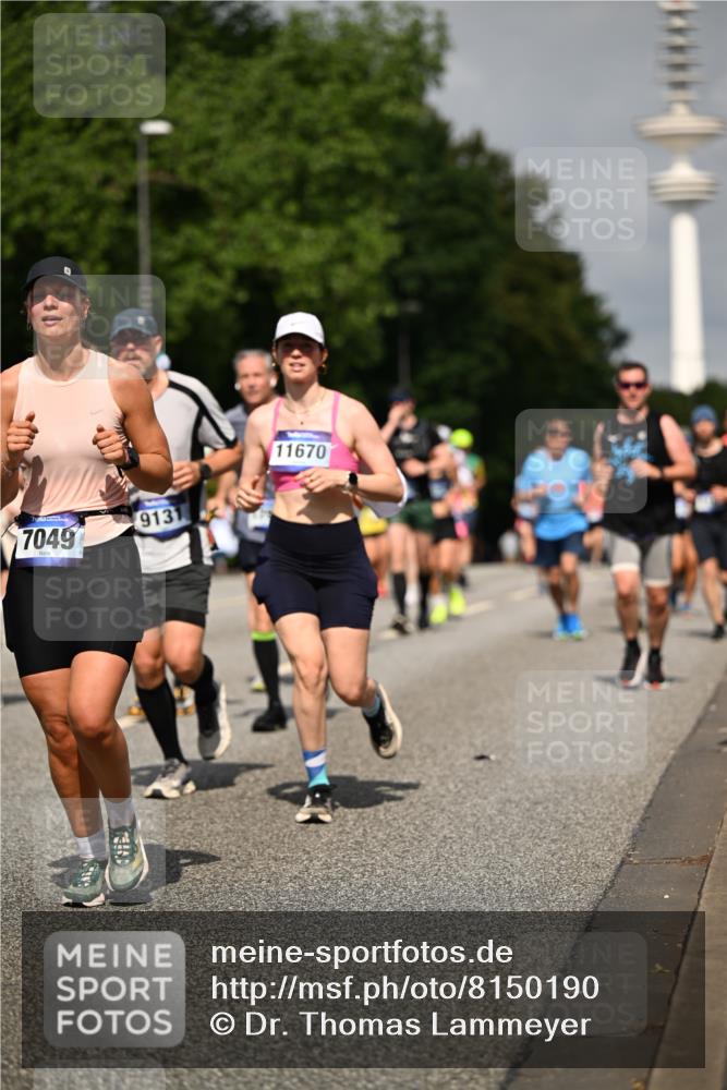 29.06.2025 - hella hamburg halbmarathon Dr. Thomas Lammeyer http://msf.ph/oto/8150190 29.06.2025 10:06:36 Kennedybrücke 1128, 1254, 1432, 1733, 2142, 2322, 2323, 2685, 3780, 3919, 4663, 4985, 5742, 5763, 6166, 6295, 6708, 6860, 6997, 7049, 7243, 7323, 8364, 8662, 8749, 9020, 9021, 9928, 10295, 10539, 10866, 11191, 11250 meine-sportfotos.de