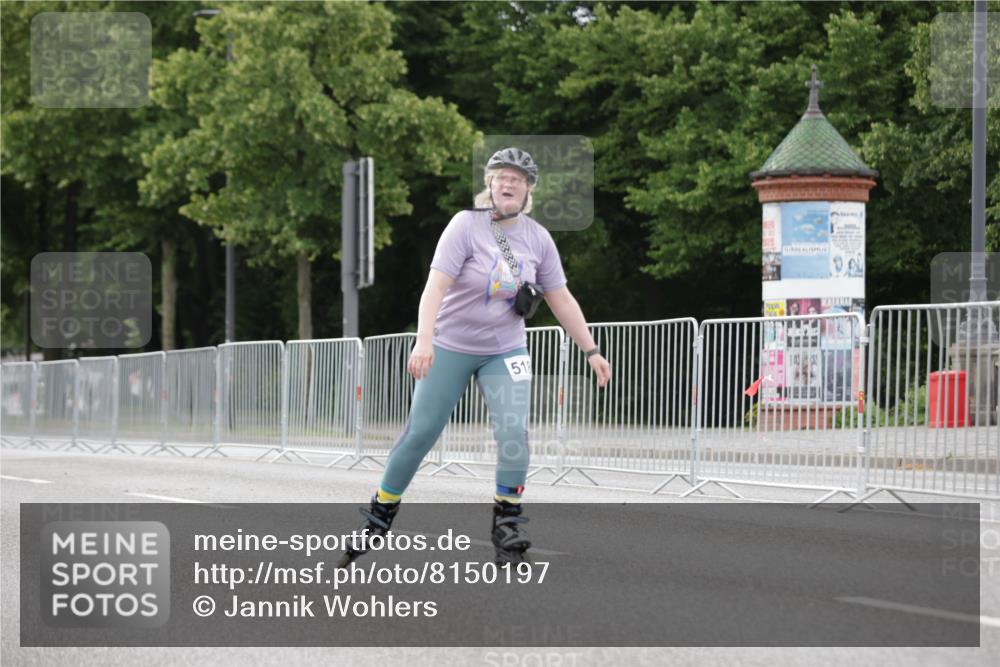 29.06.2025 - hella hamburg halbmarathon Jannik Wohlers http://msf.ph/oto/8150197 29.06.2025 09:15:21 Lombardsbrücke  meine-sportfotos.de
