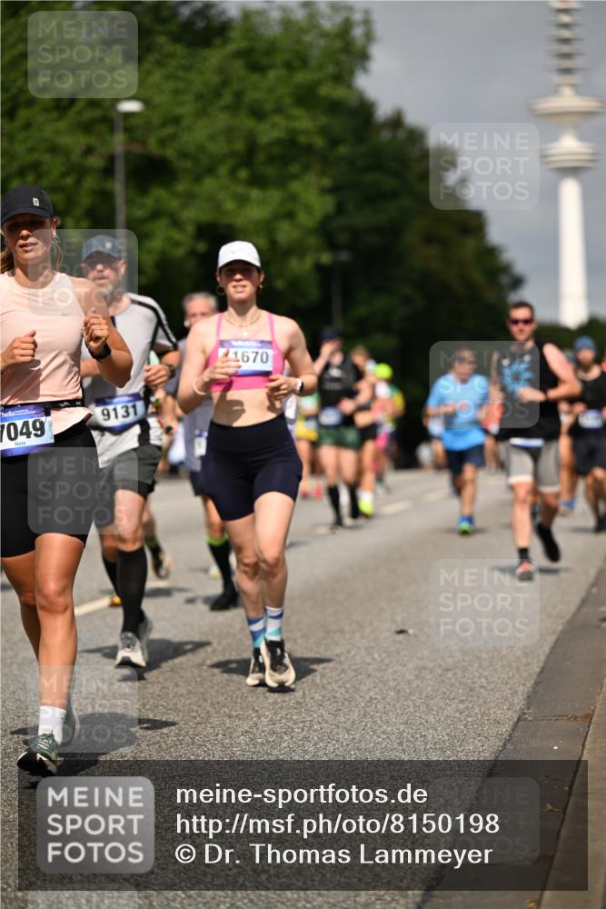 29.06.2025 - hella hamburg halbmarathon Dr. Thomas Lammeyer http://msf.ph/oto/8150198 29.06.2025 10:06:36 Kennedybrücke 1128, 1254, 1432, 1733, 2142, 2322, 2323, 2685, 3780, 3919, 4663, 4985, 5742, 5763, 6166, 6295, 6708, 6860, 6997, 7049, 7243, 7323, 8364, 8662, 8749, 9020, 9021, 9928, 10295, 10539, 10866, 11191, 11250 meine-sportfotos.de