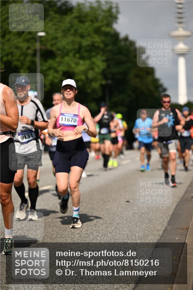 29.06.2025 - hella hamburg halbmarathon Dr. Thomas Lammeyer http://msf.ph/oto/8150216 29.06.2025 10:06:37 Kennedybrücke 1128, 1254, 1432, 1733, 2142, 2322, 2323, 2685, 3780, 3919, 4663, 4985, 5742, 5763, 6166, 6295, 6708, 6752, 6860, 6997, 7049, 7243, 7323, 8364, 8662, 8749, 9020, 9021, 9928, 10295, 10539, 10866, 11191, 11250 meine-sportfotos.de