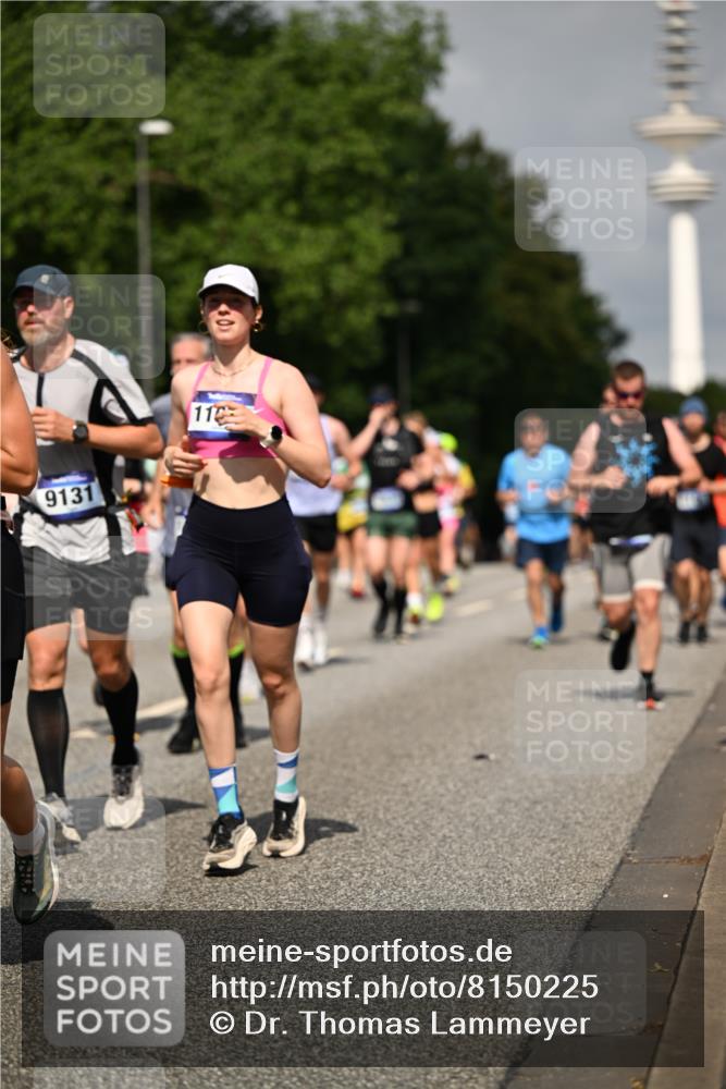 29.06.2025 - hella hamburg halbmarathon Dr. Thomas Lammeyer http://msf.ph/oto/8150225 29.06.2025 10:06:37 Kennedybrücke 1128, 1254, 1432, 1733, 2142, 2322, 2323, 2685, 3780, 3919, 4663, 4985, 5742, 5763, 6166, 6295, 6708, 6752, 6860, 6997, 7049, 7243, 7323, 8364, 8662, 8749, 9020, 9021, 9928, 10295, 10539, 10866, 11191, 11250 meine-sportfotos.de