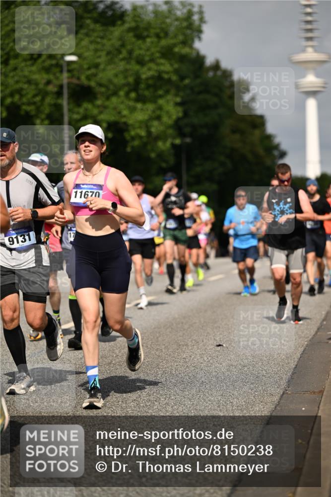 29.06.2025 - hella hamburg halbmarathon Dr. Thomas Lammeyer http://msf.ph/oto/8150238 29.06.2025 10:06:37 Kennedybrücke 1128, 1254, 1432, 1733, 2142, 2322, 2323, 2685, 3780, 3919, 4663, 4985, 5742, 5763, 6166, 6295, 6708, 6752, 6860, 6997, 7049, 7243, 7323, 8364, 8662, 8749, 9020, 9021, 9928, 10295, 10539, 10866, 11191, 11250 meine-sportfotos.de