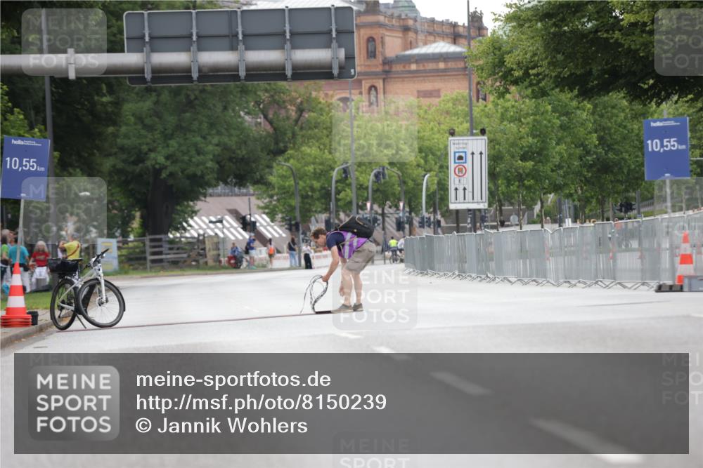 29.06.2025 - hella hamburg halbmarathon Jannik Wohlers http://msf.ph/oto/8150239 29.06.2025 09:15:25 Lombardsbrücke  meine-sportfotos.de