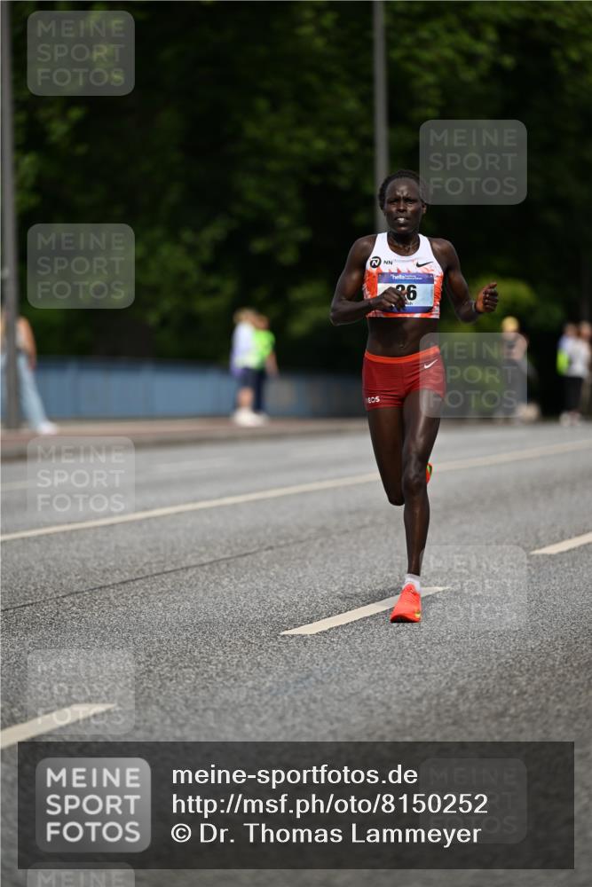 29.06.2025 - hella hamburg halbmarathon Dr. Thomas Lammeyer http://msf.ph/oto/8150252 29.06.2025 09:38:13 Kennedybrücke 36, 39, 47 meine-sportfotos.de