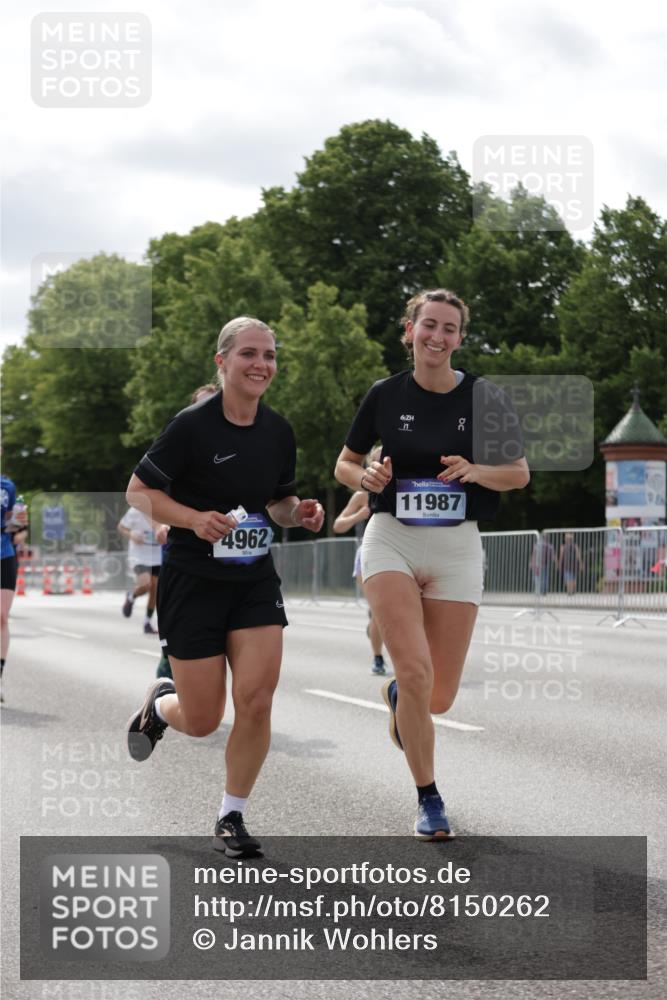 29.06.2025 - hella hamburg halbmarathon Jannik Wohlers http://msf.ph/oto/8150262 29.06.2025 10:13:39 Lombardsbrücke 1194, 1480, 1890, 4032, 4962, 6287, 6710, 8057, 9886, 10442, 10443, 11987, 12938, 13788, 15482, 15840, 17439, 17985, 18041, 18236, 18239 meine-sportfotos.de