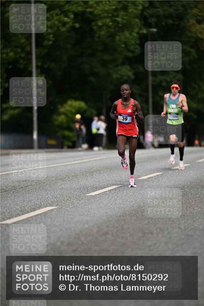 29.06.2025 - hella hamburg halbmarathon Dr. Thomas Lammeyer http://msf.ph/oto/8150292 29.06.2025 09:38:19 Kennedybrücke 36, 39, 47 meine-sportfotos.de