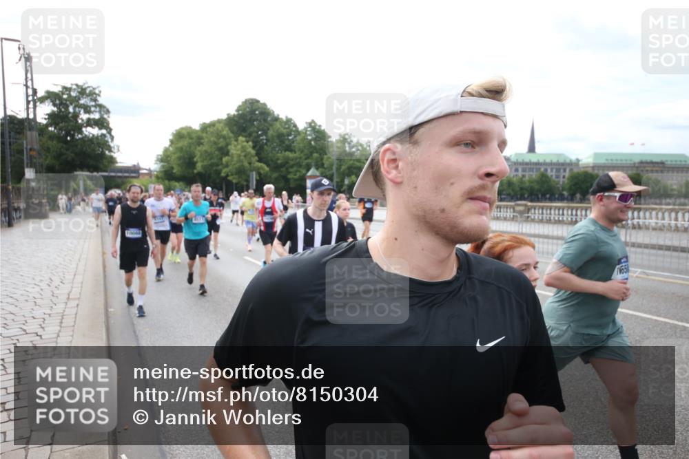 29.06.2025 - hella hamburg halbmarathon Jannik Wohlers http://msf.ph/oto/8150304 29.06.2025 10:22:03 Lombardsbrücke 1187, 1598, 2022, 2351, 2479, 2886, 3108, 3430, 3457, 3511, 3910, 3946, 4113, 4114, 4131, 4556, 4559, 4829, 4969, 4970, 5079, 5798, 5838, 6030, 6048, 6049, 6303, 6307, 6347, 6820, 6826, 6899, 7097, 7794, 8511, 8855, 8931, 9204, 9516, 9598, 10065, 10241, 10432, 10573, 10663, 10917, 10961, 11046, 12933, 13248, 13369, 13460, 13472, 13820, 13963, 14079, 14240, 14314, 14333, 14334, 14442, 14901, 14903, 14906, 14980, 15114 meine-sportfotos.de