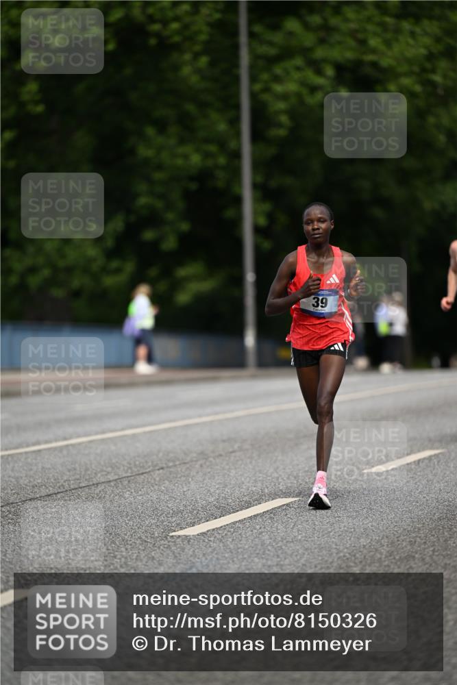 29.06.2025 - hella hamburg halbmarathon Dr. Thomas Lammeyer http://msf.ph/oto/8150326 29.06.2025 09:38:21 Kennedybrücke 36, 39, 47 meine-sportfotos.de