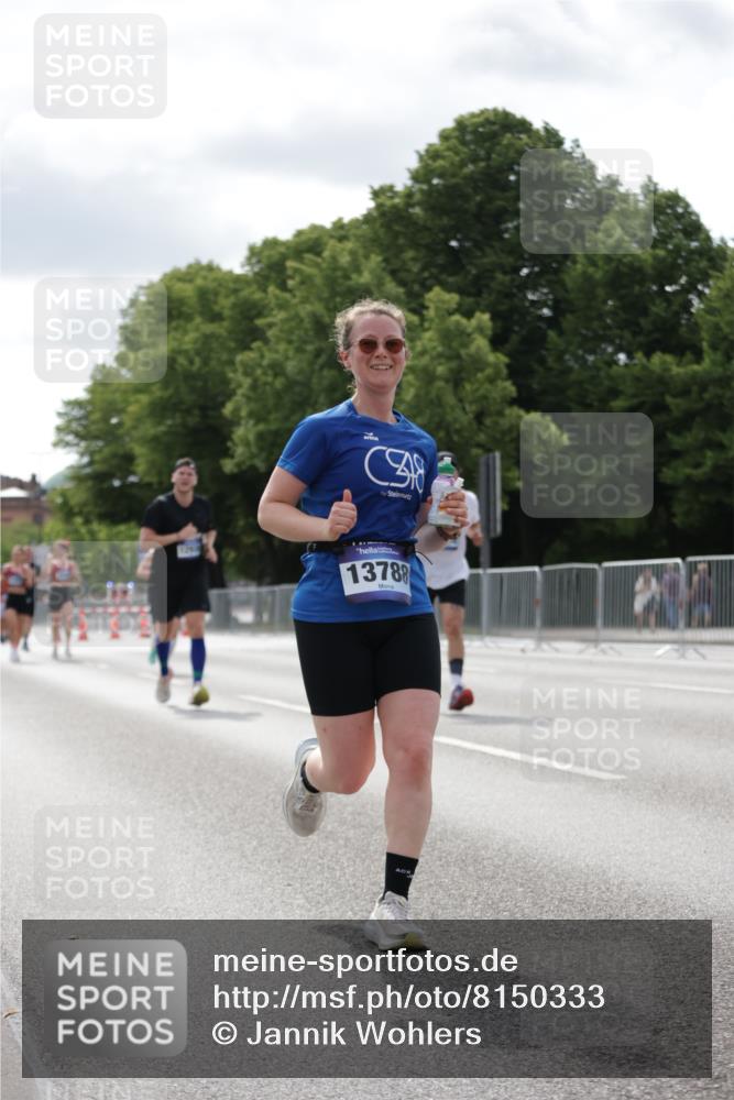 29.06.2025 - hella hamburg halbmarathon Jannik Wohlers http://msf.ph/oto/8150333 29.06.2025 10:13:41 Lombardsbrücke 1194, 1890, 4032, 4962, 6287, 6710, 8001, 8057, 9845, 9886, 10442, 10443, 11987, 12938, 13285, 13788, 15482, 15840, 17439, 17985, 18041, 18236, 18239 meine-sportfotos.de