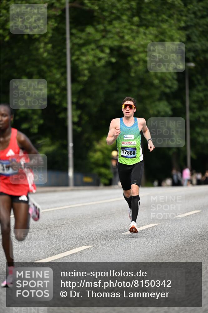 29.06.2025 - hella hamburg halbmarathon Dr. Thomas Lammeyer http://msf.ph/oto/8150342 29.06.2025 09:38:22 Kennedybrücke 28, 36, 39, 47 meine-sportfotos.de
