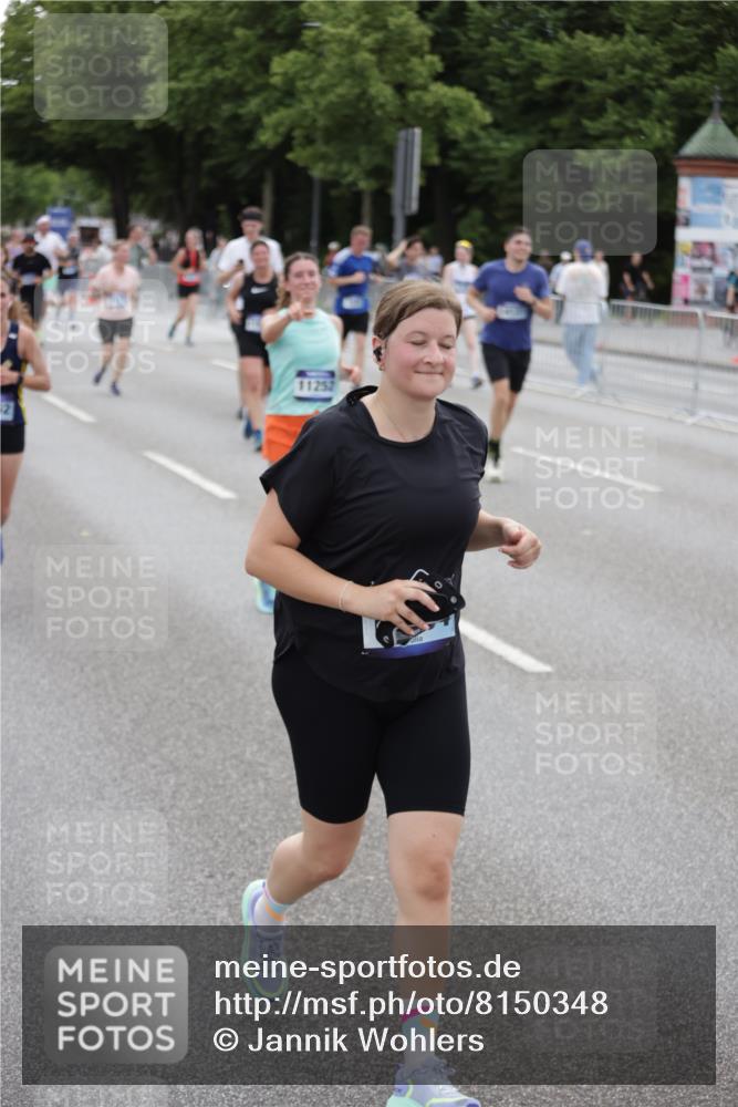 29.06.2025 - hella hamburg halbmarathon Jannik Wohlers http://msf.ph/oto/8150348 29.06.2025 10:50:40 Lombardsbrücke 1129, 1203, 1208, 1404, 1478, 2358, 2859, 3934, 4156, 4713, 4848, 4920, 5286, 5289, 5530, 7012, 7141, 7770, 7771, 7825, 8410, 8779, 9166, 9167, 10029, 10552, 10614, 10636, 11052, 11252, 11577, 11971, 12301, 12800, 13468, 13522, 13981, 14010, 14127, 14152, 14640, 14767, 14773, 15250, 15464, 16427, 16727, 16729, 16904, 17079, 17295, 17735, 19098 meine-sportfotos.de