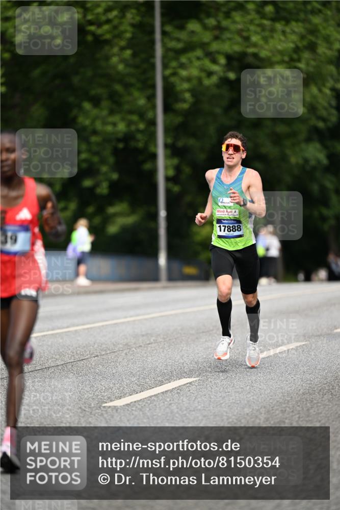 29.06.2025 - hella hamburg halbmarathon Dr. Thomas Lammeyer http://msf.ph/oto/8150354 29.06.2025 09:38:22 Kennedybrücke 28, 36, 39, 47 meine-sportfotos.de