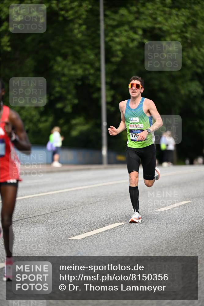 29.06.2025 - hella hamburg halbmarathon Dr. Thomas Lammeyer http://msf.ph/oto/8150356 29.06.2025 09:38:22 Kennedybrücke 28, 36, 39, 47 meine-sportfotos.de