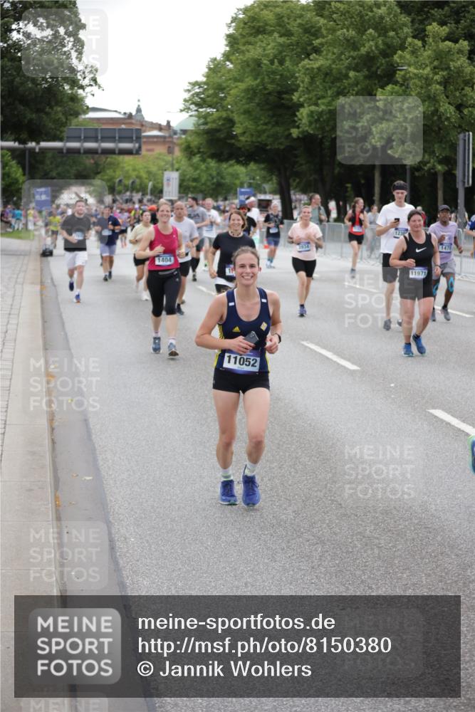 29.06.2025 - hella hamburg halbmarathon Jannik Wohlers http://msf.ph/oto/8150380 29.06.2025 10:50:41 Lombardsbrücke 1129, 1203, 1208, 1404, 1478, 2358, 2859, 3934, 4156, 4713, 4848, 4920, 5286, 5289, 5530, 7012, 7141, 7770, 7771, 7825, 8410, 8779, 9166, 9167, 10552, 10614, 10636, 11052, 11252, 11971, 12301, 12800, 13468, 13522, 14010, 14127, 14152, 14640, 14773, 15250, 15464, 16427, 16727, 16729, 16904, 16928, 17079, 17295, 17735, 19098 meine-sportfotos.de