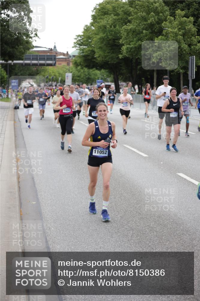 29.06.2025 - hella hamburg halbmarathon Jannik Wohlers http://msf.ph/oto/8150386 29.06.2025 10:50:41 Lombardsbrücke 1129, 1203, 1208, 1404, 1478, 2358, 2859, 3934, 4156, 4713, 4848, 4920, 5286, 5289, 5530, 7012, 7141, 7770, 7771, 7825, 8410, 8779, 9166, 9167, 10552, 10614, 10636, 11052, 11252, 11971, 12301, 12800, 13468, 13522, 14010, 14127, 14152, 14640, 14773, 15250, 15464, 16427, 16727, 16729, 16904, 16928, 17079, 17295, 17735, 19098 meine-sportfotos.de