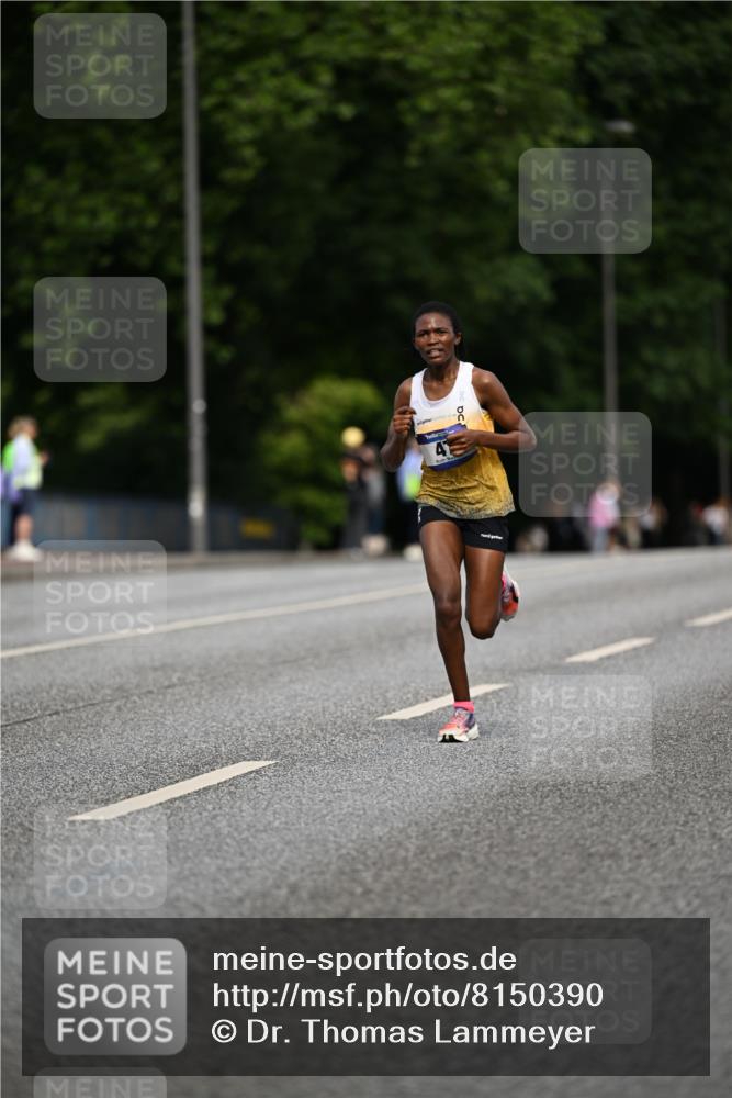 29.06.2025 - hella hamburg halbmarathon Dr. Thomas Lammeyer http://msf.ph/oto/8150390 29.06.2025 09:38:26 Kennedybrücke 28, 36, 39, 47 meine-sportfotos.de