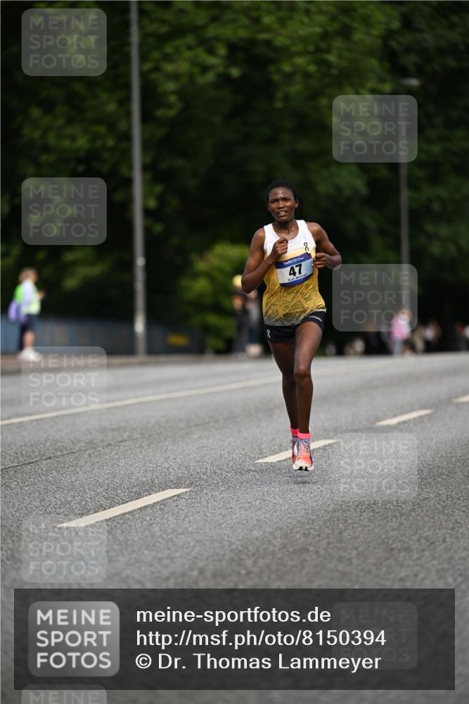 29.06.2025 - hella hamburg halbmarathon Dr. Thomas Lammeyer http://msf.ph/oto/8150394 29.06.2025 09:38:26 Kennedybrücke 28, 36, 39, 47 meine-sportfotos.de