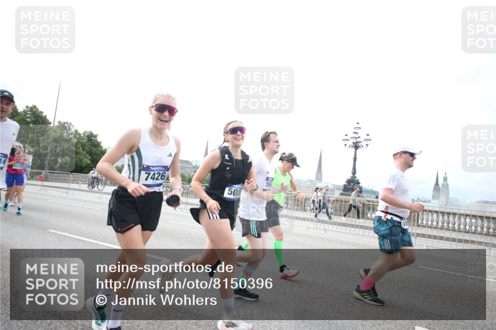 29.06.2025 - hella hamburg halbmarathon Jannik Wohlers http://msf.ph/oto/8150396 29.06.2025 10:23:46 Lombardsbrücke 1005, 1009, 1389, 1444, 3013, 3185, 3285, 3579, 4597, 4684, 4719, 4993, 5039, 5258, 5260, 5954, 6524, 6526, 7013, 7426, 7528, 7920, 8141, 8167, 8187, 8297, 8717, 9063, 11306, 11347, 11415, 12210, 13711, 14433, 14439, 14824, 15352, 15456, 16345, 16861, 17147, 17262, 17414, 17559, 17560, 17595, 18109, 18132, 18210 meine-sportfotos.de