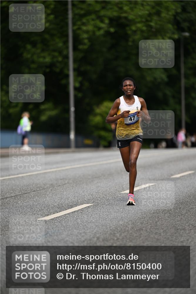 29.06.2025 - hella hamburg halbmarathon Dr. Thomas Lammeyer http://msf.ph/oto/8150400 29.06.2025 09:38:26 Kennedybrücke 28, 36, 39, 47 meine-sportfotos.de