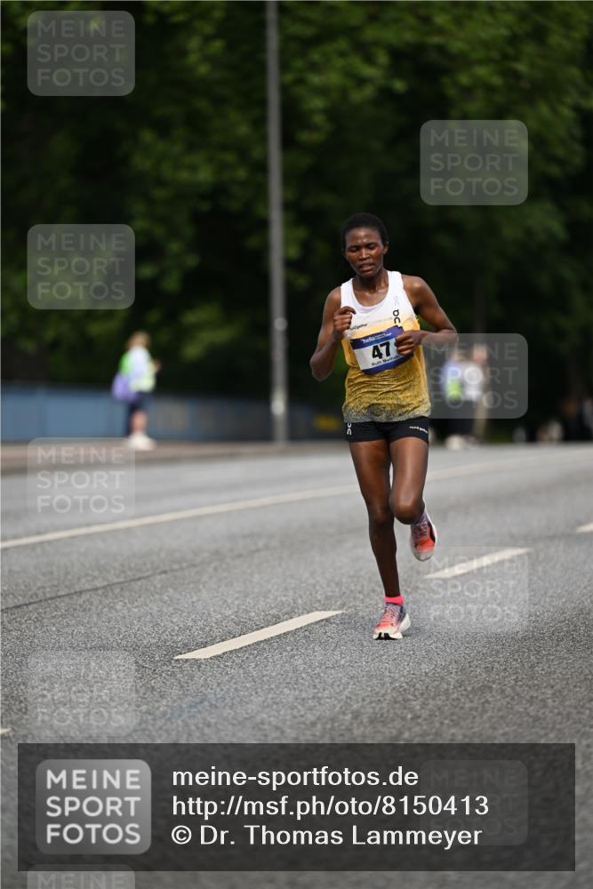 29.06.2025 - hella hamburg halbmarathon Dr. Thomas Lammeyer http://msf.ph/oto/8150413 29.06.2025 09:38:27 Kennedybrücke 28, 39, 47 meine-sportfotos.de