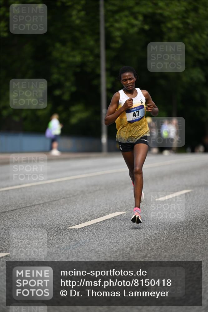 29.06.2025 - hella hamburg halbmarathon Dr. Thomas Lammeyer http://msf.ph/oto/8150418 29.06.2025 09:38:27 Kennedybrücke 28, 39, 47 meine-sportfotos.de