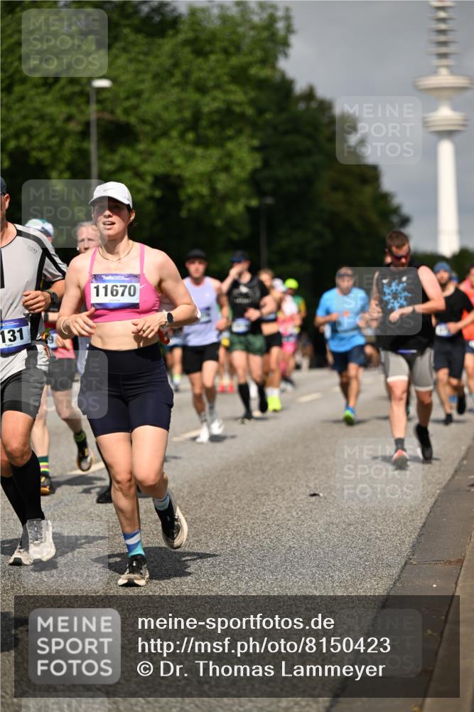 29.06.2025 - hella hamburg halbmarathon Dr. Thomas Lammeyer http://msf.ph/oto/8150423 29.06.2025 10:06:37 Kennedybrücke 1128, 1254, 1432, 1733, 2142, 2322, 2323, 2685, 3780, 3919, 4663, 4985, 5742, 5763, 6166, 6295, 6708, 6752, 6860, 6997, 7049, 7243, 7323, 8364, 8662, 8749, 9020, 9021, 9928, 10295, 10539, 10866, 11191, 11250 meine-sportfotos.de