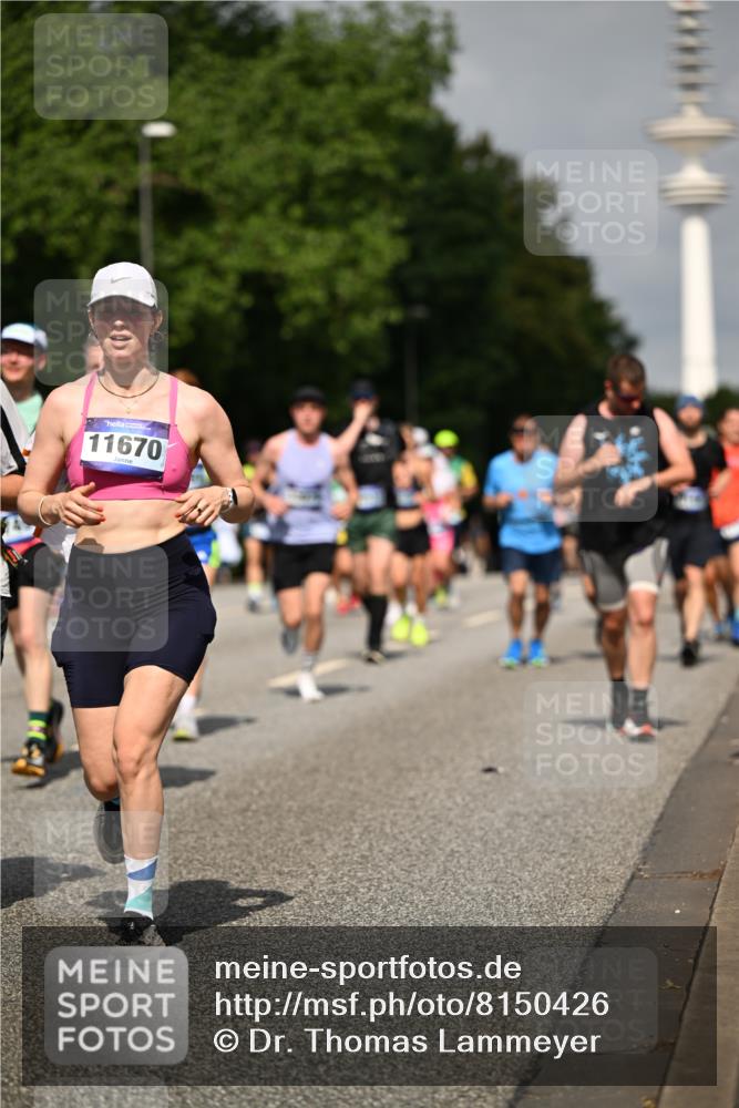 29.06.2025 - hella hamburg halbmarathon Dr. Thomas Lammeyer http://msf.ph/oto/8150426 29.06.2025 10:06:37 Kennedybrücke 1128, 1254, 1432, 1733, 2142, 2322, 2323, 2685, 3780, 3919, 4663, 4985, 5742, 5763, 6166, 6295, 6708, 6752, 6860, 6997, 7049, 7243, 7323, 8364, 8662, 8749, 9020, 9021, 9928, 10295, 10539, 10866, 11191, 11250 meine-sportfotos.de