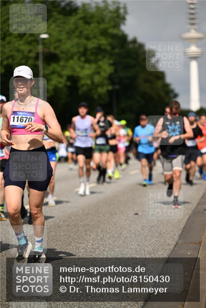 29.06.2025 - hella hamburg halbmarathon Dr. Thomas Lammeyer http://msf.ph/oto/8150430 29.06.2025 10:06:38 Kennedybrücke 1128, 1254, 1432, 1733, 2142, 2322, 2685, 2819, 3780, 3919, 4663, 4985, 5742, 5763, 6166, 6295, 6708, 6752, 6860, 6997, 7049, 7243, 7323, 8003, 8364, 8662, 8749, 9006, 9020, 9021, 10295, 10539, 10866, 11191, 11250 meine-sportfotos.de