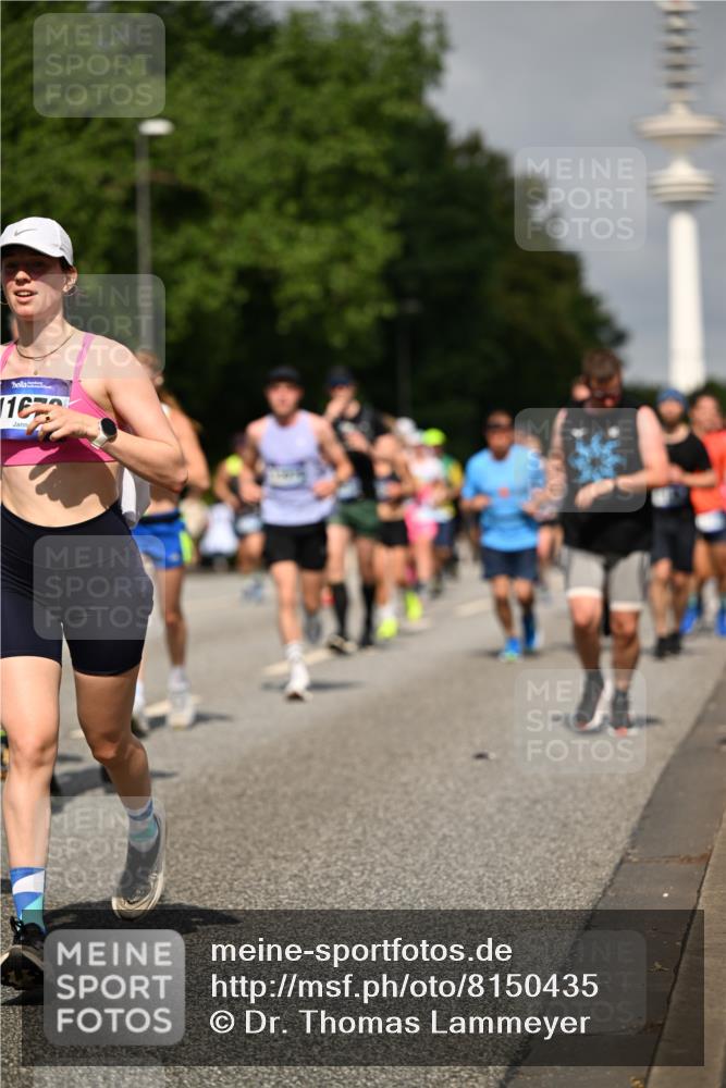 29.06.2025 - hella hamburg halbmarathon Dr. Thomas Lammeyer http://msf.ph/oto/8150435 29.06.2025 10:06:38 Kennedybrücke 1128, 1254, 1432, 1733, 2142, 2322, 2685, 2819, 3780, 3919, 4663, 4985, 5742, 5763, 6166, 6295, 6708, 6752, 6860, 6997, 7049, 7243, 7323, 8003, 8364, 8662, 8749, 9006, 9020, 9021, 10295, 10539, 10866, 11191, 11250 meine-sportfotos.de