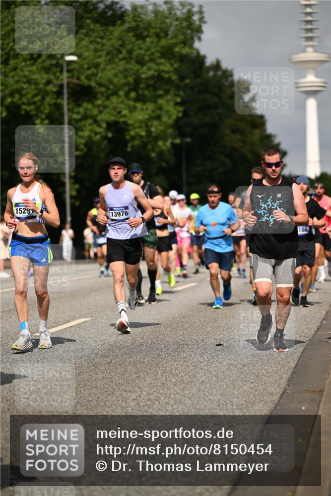 29.06.2025 - hella hamburg halbmarathon Dr. Thomas Lammeyer http://msf.ph/oto/8150454 29.06.2025 10:06:38 Kennedybrücke 1128, 1254, 1432, 1733, 2142, 2322, 2685, 2819, 3780, 3919, 4663, 4985, 5742, 5763, 6166, 6295, 6708, 6752, 6860, 6997, 7049, 7243, 7323, 8003, 8364, 8662, 8749, 9006, 9020, 9021, 10295, 10539, 10866, 11191, 11250 meine-sportfotos.de