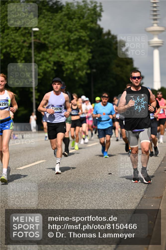 29.06.2025 - hella hamburg halbmarathon Dr. Thomas Lammeyer http://msf.ph/oto/8150466 29.06.2025 10:06:39 Kennedybrücke 1128, 1254, 1733, 2142, 2322, 2685, 2819, 3225, 3780, 3919, 4663, 4985, 5742, 6166, 6295, 6708, 6752, 6860, 6997, 7049, 7243, 7323, 8003, 8364, 8662, 8749, 9006, 9020, 9021, 10295, 10539, 10866, 11191, 11250 meine-sportfotos.de