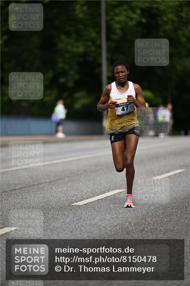 29.06.2025 - hella hamburg halbmarathon Dr. Thomas Lammeyer http://msf.ph/oto/8150478 29.06.2025 09:38:27 Kennedybrücke 28, 39, 47 meine-sportfotos.de