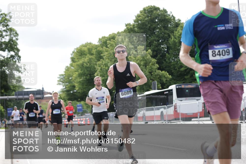 29.06.2025 - hella hamburg halbmarathon Jannik Wohlers http://msf.ph/oto/8150482 29.06.2025 10:13:53 Lombardsbrücke 1890, 3939, 4032, 6028, 6083, 6089, 6287, 6366, 7209, 7442, 7840, 7991, 8001, 8057, 8409, 8892, 9845, 9886, 12467, 12938, 13237, 13285, 13788, 14488, 15840, 16126 meine-sportfotos.de
