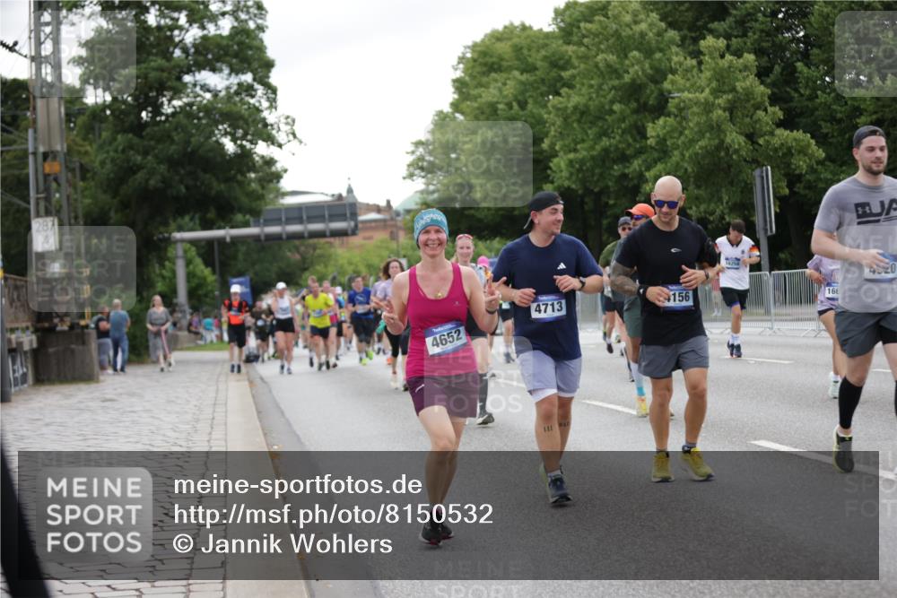 29.06.2025 - hella hamburg halbmarathon Jannik Wohlers http://msf.ph/oto/8150532 29.06.2025 10:50:52 Lombardsbrücke 1203, 1404, 1478, 1617, 2202, 2380, 2484, 2485, 3934, 4156, 4652, 4713, 4920, 5357, 5530, 6961, 7012, 7770, 7771, 8040, 8410, 8672, 9166, 9167, 9582, 9583, 9763, 11034, 11252, 11575, 11608, 11609, 11971, 12301, 13079, 14127, 14152, 15776, 16258, 16427, 16633, 16678, 16928, 17079, 19098, 19106 meine-sportfotos.de