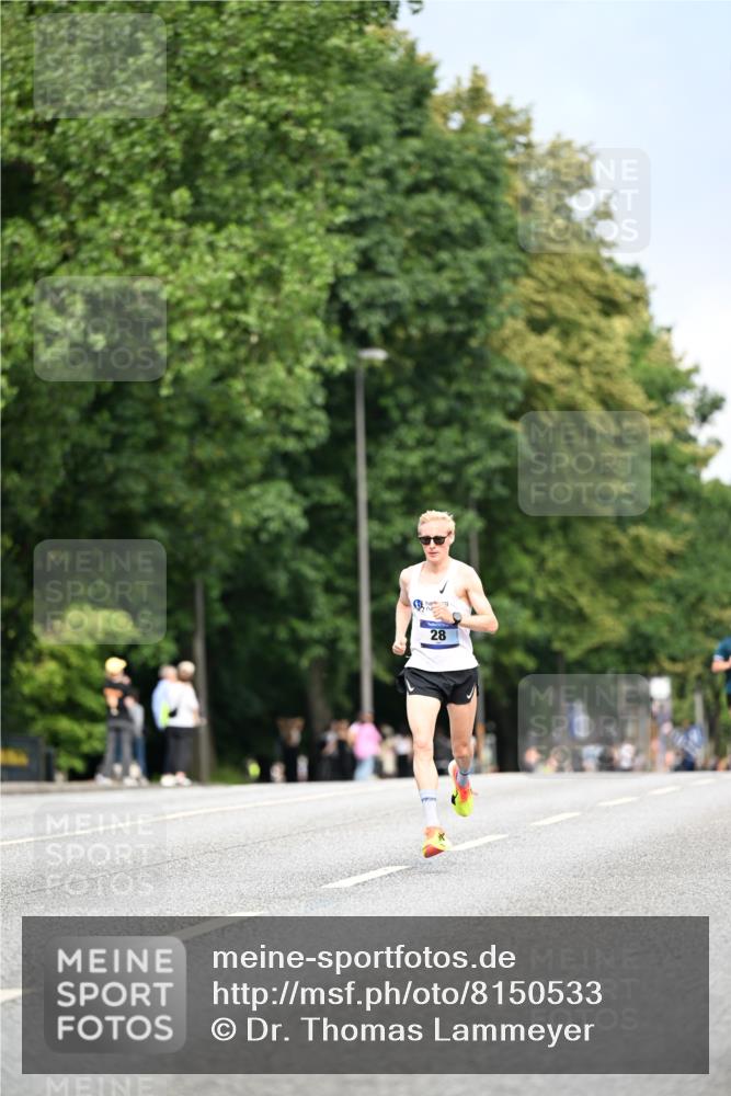 29.06.2025 - hella hamburg halbmarathon Dr. Thomas Lammeyer http://msf.ph/oto/8150533 29.06.2025 09:38:36 Kennedybrücke 28, 47 meine-sportfotos.de