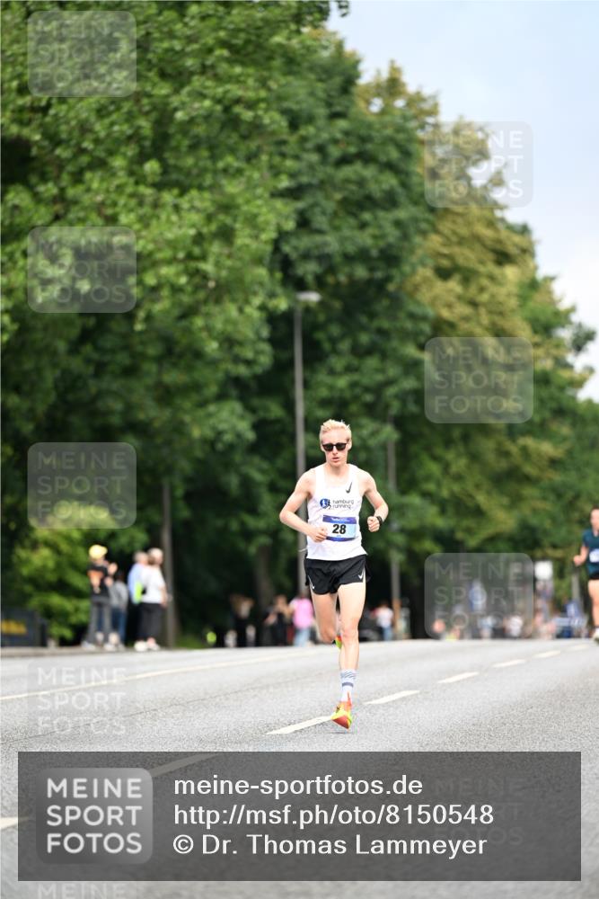 29.06.2025 - hella hamburg halbmarathon Dr. Thomas Lammeyer http://msf.ph/oto/8150548 29.06.2025 09:38:36 Kennedybrücke 28, 47 meine-sportfotos.de
