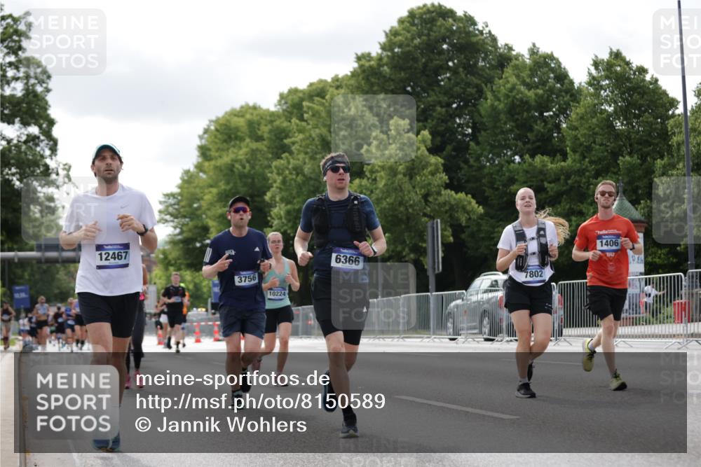 29.06.2025 - hella hamburg halbmarathon Jannik Wohlers http://msf.ph/oto/8150589 29.06.2025 10:14:02 Lombardsbrücke 1406, 2494, 2990, 3020, 3756, 3834, 3939, 5670, 6028, 6083, 6089, 6366, 7209, 7442, 7802, 7840, 7991, 8147, 8409, 8892, 9845, 10224, 12467, 13237, 13285, 14488, 16126 meine-sportfotos.de