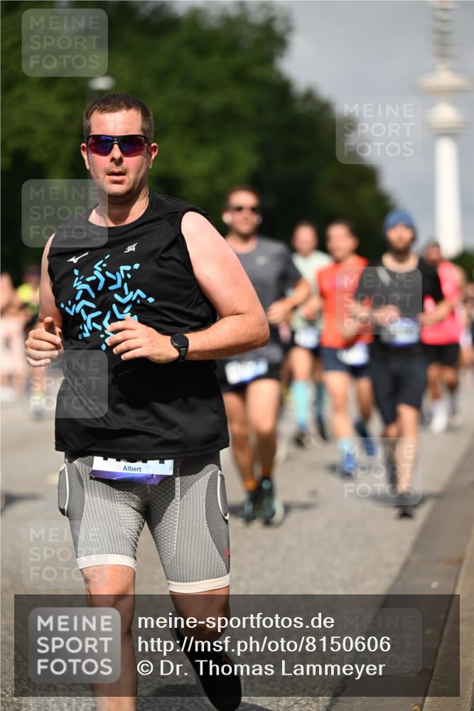 29.06.2025 - hella hamburg halbmarathon Dr. Thomas Lammeyer http://msf.ph/oto/8150606 29.06.2025 10:06:41 Kennedybrücke 1128, 1254, 1414, 1733, 2142, 2685, 2819, 3225, 3780, 3919, 4985, 5742, 6166, 6295, 6708, 6752, 6860, 6997, 7049, 7323, 8003, 8364, 8662, 8749, 9006, 9020, 9021, 10295, 10539, 10866, 11191, 11250 meine-sportfotos.de